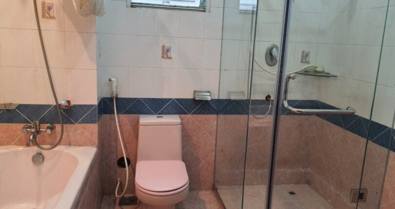 z4809903978201 69a06b541236957b30871c6bc1af30d8 810x430 - Cho thuê biệt thự Hưng Thái 2, căn góc 3 mặt tiền, vị trí đẹp nhất khu, nhà hoàn thiện cơ bản, giá chỉ 1700$/ tháng