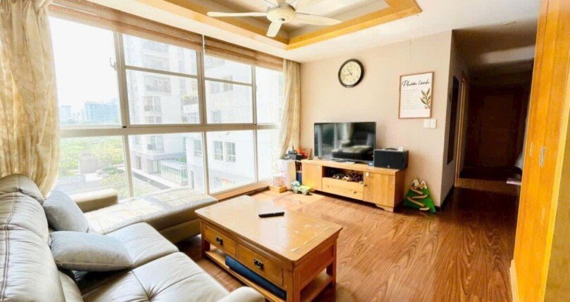 z4809942253620 aacd642c0e7808e2c8f0fea19acce2d4 810x430 - Rẻ nhất thị trường, căn hộ Star Hill 3PN, lầu trung, có ô xe, view hồ bơi nội khu hướng đông nam rất đẹp, chỉ 4.5 tỷ