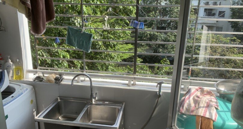 ban cong can ho 810x430 - Mua bán căn hộ chung cư Khu dân cư Hưng Vượng 2 Quận 7 T11/2023 giá rẻ