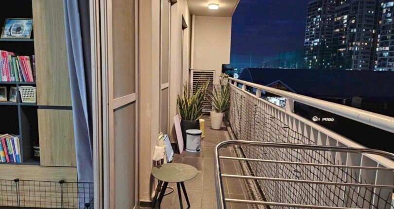 ban cong can ho ban 810x430 - Mua bán căn hộ Khu dân cư Scenic Valley 1 Quận 7 T11/2023 giá rẻ