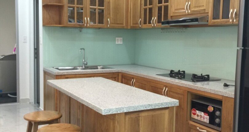 bep can ho cho thue 3 810x430 - Cho thuê căn hộ chung cư Scenic Valley 1, 03pn, 110m2, giá 30tr/tháng, nội thất đầy đủ.