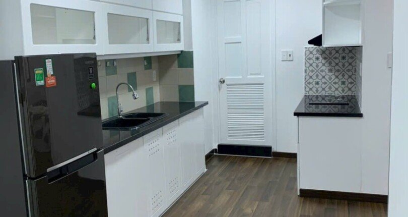 bep rong rai trong can ho ban 810x430 - Mua bán căn hộ FD8 Khu dân cư Hưng Vượng 3 Quận 7 T11/2023 giá rẻ