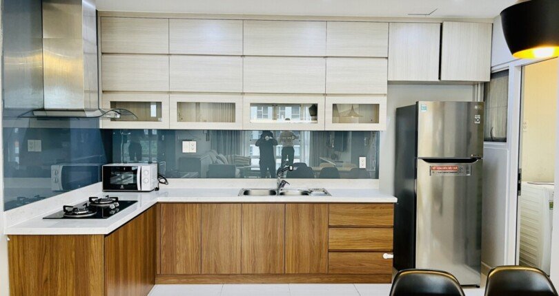 can canh bep rong rai 2 810x430 - Cho thuê căn hộ Happy Valley 3 phòng ngủ t11/2023 giá 25tr/tháng