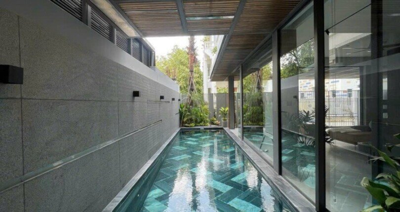 can canh ho boi trong nha biet thu ban 810x430 - Mua bán nhà đất Khu biệt thự Nam Thông Quận 7 có hồ bơi riêng