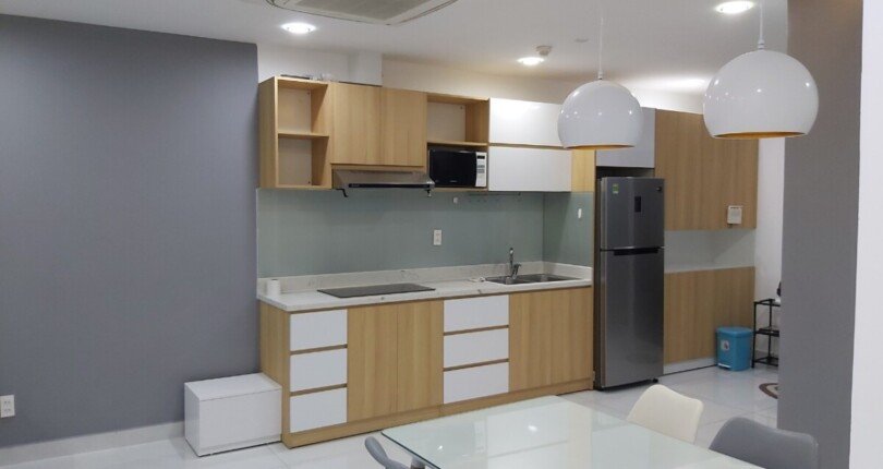can canh phong an va bep trong can ho ban 810x430 - Mua bán căn hộ block G Khu dân cư Scenic Valley 1 Quận 7 T11/2023 giá rẻ