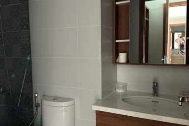 can-ho-co-2-toilet-day-du-thiet-bi-nhu-hinh