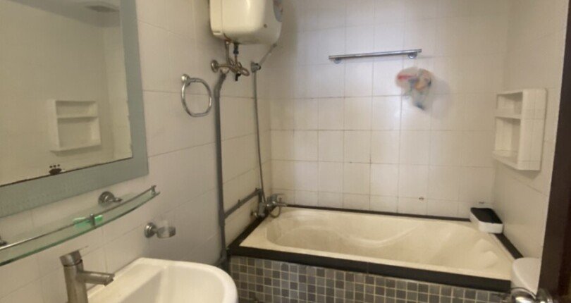 cho thue can ho hung vuong 2 11 810x430 - Cho thuê căn hộ Hưng Vượng 2. DT 71m2 Nhà đẹp- 2 Phòng- 1Wc- View công viên- Giá 10 triệu/tháng