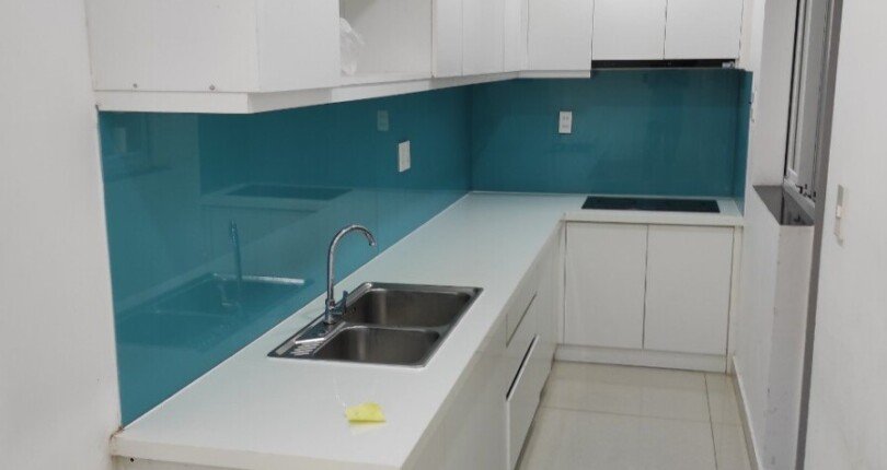 hinh anh bep can ho ban 5 810x430 - Bán căn góc, chung cư Scenic Valley 1, 03pn, giá 5.150 tỷ, view hồ bơi, nội thất dính tường.