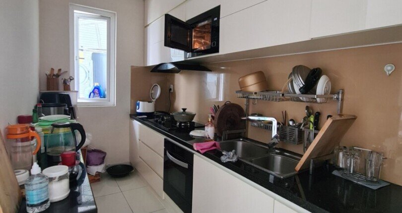 hinh anh bep trong can ho florita quan 7 ban 810x430 - Mua bán căn hộ B12 Florita Quận 7 giá rẻ