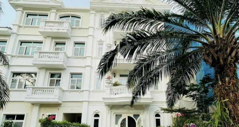 hinh anh mua ban nha dat khu dan cu chateau quan 7 810x430 - Giảm 10 tỷ bán gấp nhà đất Khu dân cư Chateau Phú Mỹ Hưng Quận 7 T11/2023