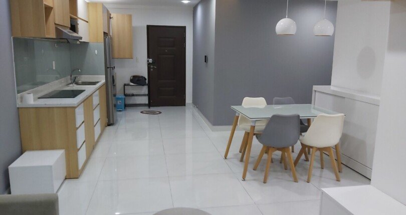 hinh anh phong khach can ho ban 11 810x430 - Mua bán căn hộ block G Khu dân cư Scenic Valley 1 Quận 7 T11/2023 giá rẻ