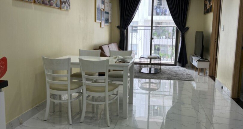 hinh anh phong khach can ho ban 6 810x430 - Mua bán căn hộ 2 phòng ngủ Saigon South Residences Nguyễn Hữu Thọ Nhà Bè T11/2023