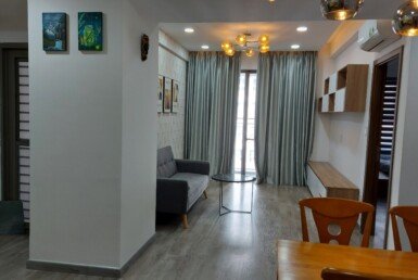 hinh-anh-phong-khach-can-ho-ban