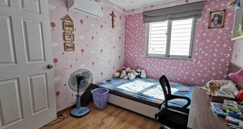 hinh anh phong ngu nho can ho ban 810x430 - Bán căn hộ 77m2, chung cư Scenic Valley 1, tầng cao, giá 4.2 tỷ, nội thất đầy đủ, xem nhà dễ.