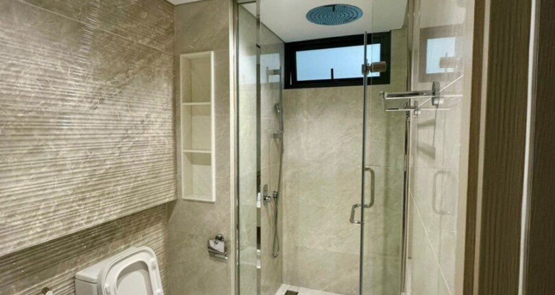 hinh anh toilet trong can ho cho thue 810x430 - Cho thuê căn hộ 2 phòng ngủ Khu dân cư The Ascentia Phú Mỹ Hưng Quận 7 T11/2023
