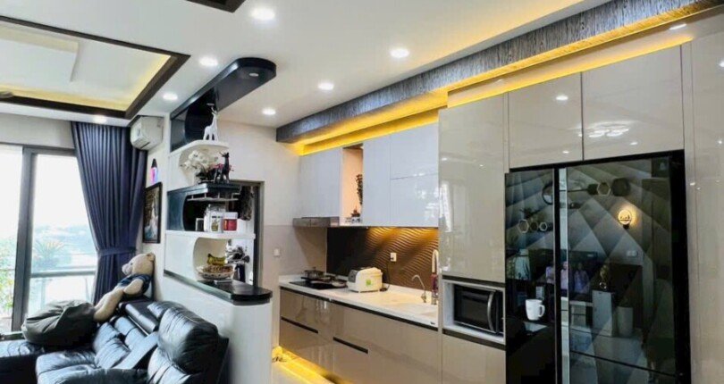 khong gian bep trong can ho ban 810x430 - Mua bán căn hộ Chung cư Riverpark Premier view sông T11/2023 giá rẻ