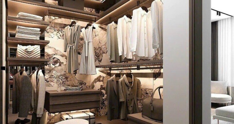 khong gian phong quan ao 810x430 - Bán Penthouse Riverside Residence Quận 7 T11/2023