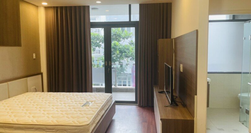 nha cho thue co 4 phong ngu lon day du trang bi noi that nhu hinh 810x430 - Cho thuê nhà nguyên căn Phú Mỹ Hưng đường Phạm Thái Bường Quận 7 giá rẻ