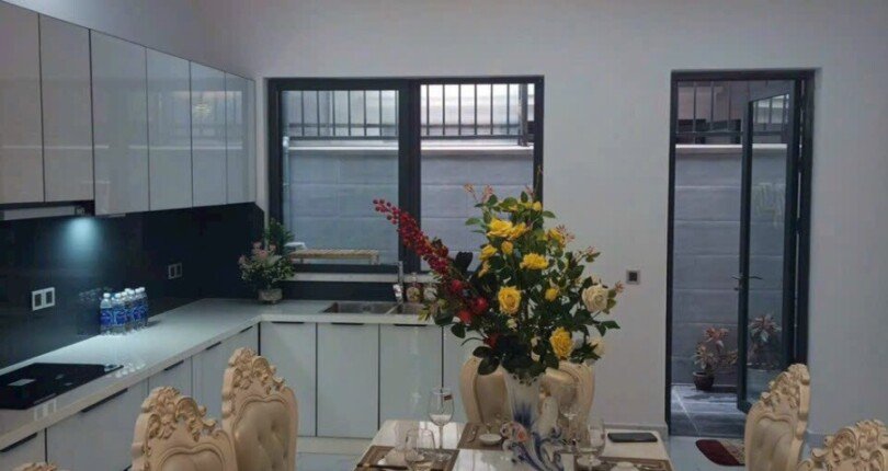 phong an va bep trong biet thu ban 810x430 - Chính chủ gửi bán biệt thự Khu Nine South Nhà Bè T11/2023 giá rẻ