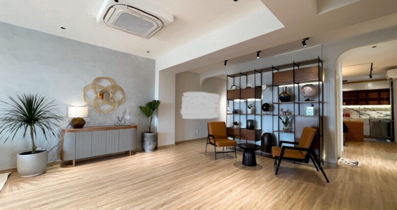 phong khach can ho ban 1 810x430 - Mua bán căn hô CT3 Chung cư Riverside Residence, Quận 7 T11/2023 giá rẻ