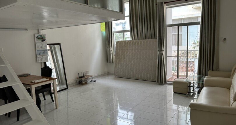 phong khach can ho ban 25 810x430 - Mua bán căn hộ Chung cư Hưng Vượng 1 Quận 7 T11/2023 giá rẻ