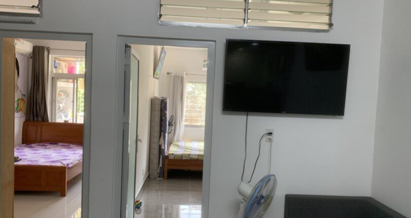 phong khach can ho ban tai khu dan cu hung vuong 2 1 810x430 - Mua bán căn hộ chung cư Khu dân cư Hưng Vượng 2 Quận 7 T11/2023 giá rẻ