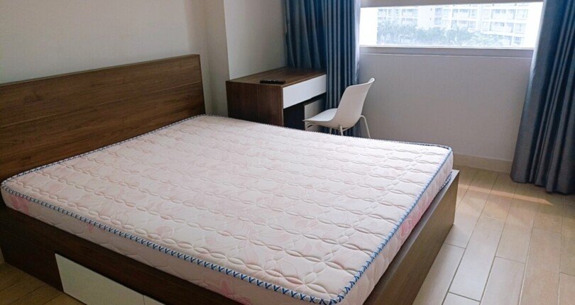 phong ngu cna ho can ban 810x430 - Bán căn hộ chung cư Scenic Valley 2, 02pn, giá 4.1 tỷ, nội thất đầy đủ, nhà có hợp đồng thuê.