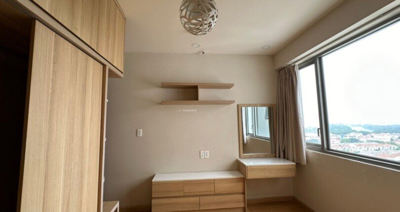 phong ngu nho can ho ban 10 810x430 - Cần bán gấp căn hộ chung cư Hưng Phúc, 78m2, giá 4.250 tỷ, nội thất đầu tư đầy đủ.