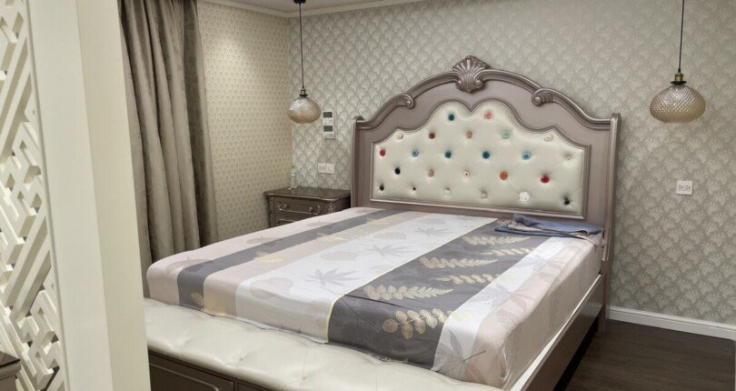 phong ngu trong can ho 1 810x430 - Bán cặp căn hộ thông nhau Chung cư Hưng Phúc Premier giá 16 tỷ