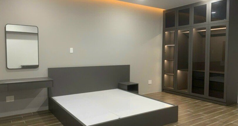phong ngu trong nha dat can ban 810x430 - Mua bán nhà Khu dân cư Phú Lợi Quận 8 t11/2023 giá rẻ