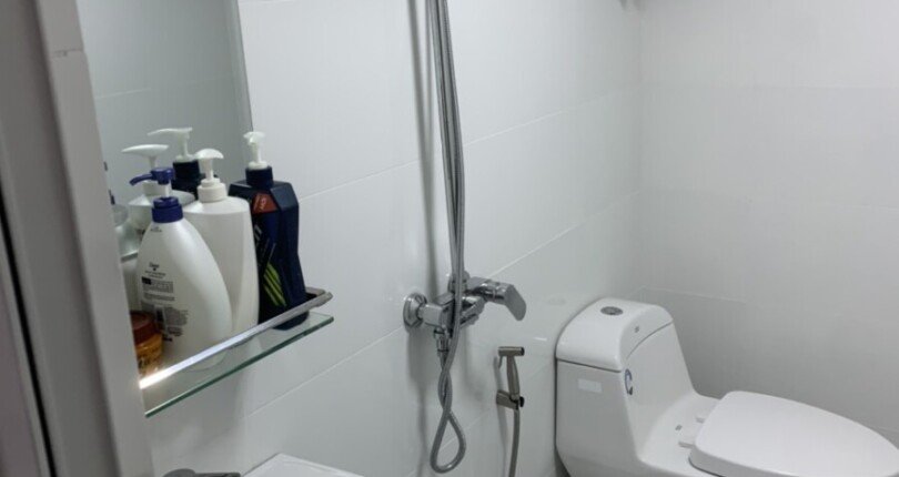 toilet can ho day du thiet bi nhu hinh 1 810x430 - Mua bán căn hộ chung cư Khu dân cư Hưng Vượng 2 Quận 7 T11/2023 giá rẻ