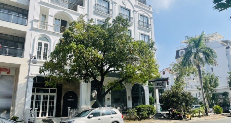 van phong cho thue lien ke khach san can ho dich vu fide quan 7 810x430 - Cho thuê nhà nguyên văn làm văn phòng đường Phạm Thái Bường Phú Mỹ Hưng T11/2023