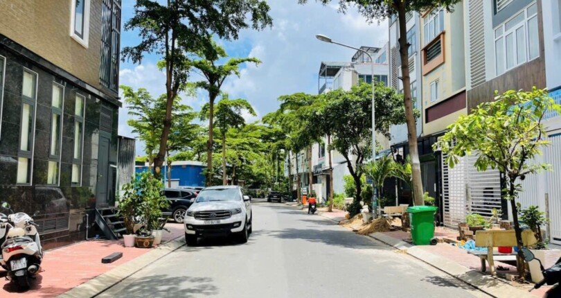 vi tri nha pho toa lac tren duong noi khu 810x430 - Mua bán nhà phố Khu dân cư Kim Sơn Quận 7 T11/2023 giá rẻ
