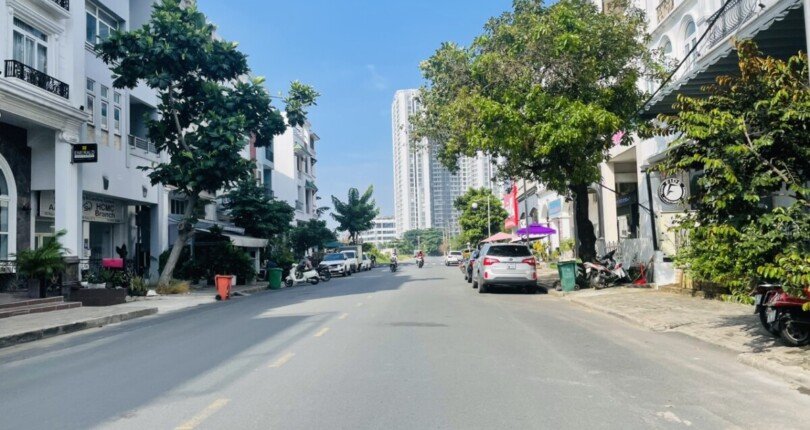 vi tri toa nha van phong cho thue tren duong pham thai buong quan 7 810x430 - Cho thuê nhà nguyên văn làm văn phòng đường Phạm Thái Bường Phú Mỹ Hưng T11/2023