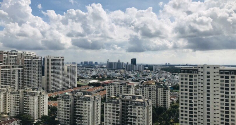view nhin tu ban cong can ho 2 810x430 - Mua bán căn hộ Chung cư The Antonia Phú Mỹ Hưng T12/2023 giá rẻ