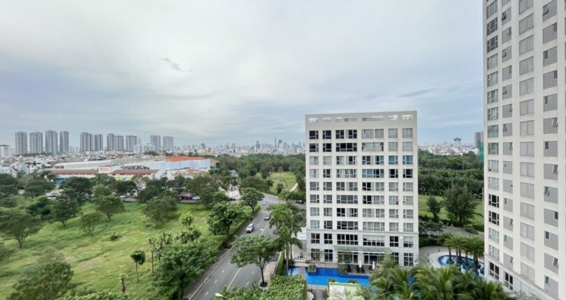 view nhin tu phong khach can ho cho thue 810x430 - Cho thuê căn hộ Happy Valley 3 phòng ngủ t11/2023 giá 25tr/tháng