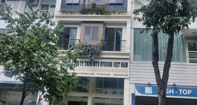 z4840836596118 b66f9ce2677f8618ed0f6d119c44d801 810x430 - Cho thuê mặt bằng đường Phạm Thái Bường mở quán ăn, đường lớn, 1 trệt 1 lầu, giá chỉ 40tr/ tháng