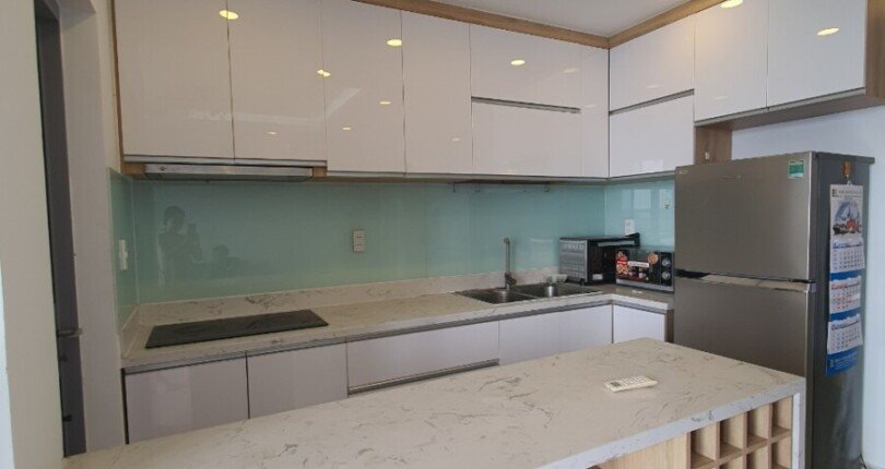 bep can ho ban 3 810x430 - Chủ nhà gửi bán căn hộ chung cư Green Valley, 98m2, giá 5.2 tỷ, nội thất đầy đủ, xem nhà dễ.