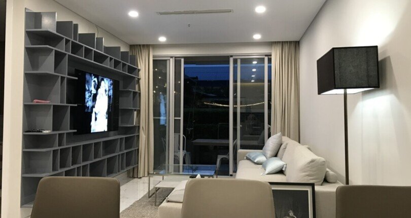 can canh khong gian phong khach 810x430 - Bán gấp căn hộ Trệt Scenic valley 1 Quận 7 giá rẻ