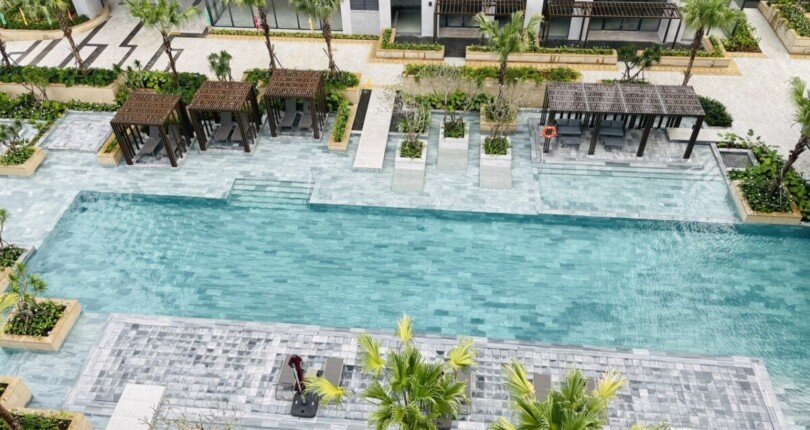 can ho co view truc dien ho boi noi khu cardinal court 810x430 - Giá thuê căn hộ 2 phòng ngủ Chung cư Cardinal Court Phú Mỹ Hưng T1/2024