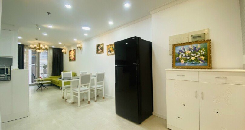 hinh anh toan phong khach can ho ban 810x430 - Cần bán căn hộ chung cư Sceniic Valley 1, 02pn, giá 4 tỷ, nội thất đầy đủ, xem nhà dễ.