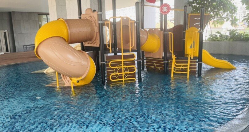 ho boi khu vui choi tre em 810x430 - Giá bán căn hộ Antonia Phú Mỹ Hưng T12/2023