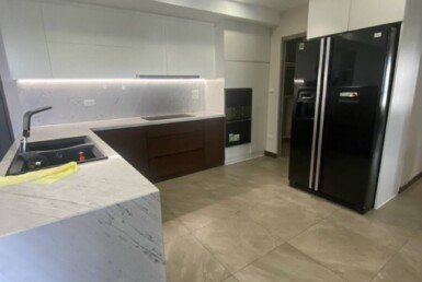 khong-gian-bep-rong-rai