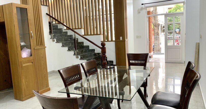 khong gian phong an tang tret 810x430 - Cho thuê nhà nguyên căn Khu biệt thự Mỹ Giang Quận 7 T12/2023 giá rẻ