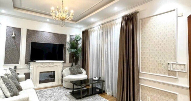 khong gian phong khach biet thu my thai 2 ban 810x430 - Mua bán nhà biệt thự Khu phố Mỹ Thái 2 Quận 7 Hồ Chí Minh