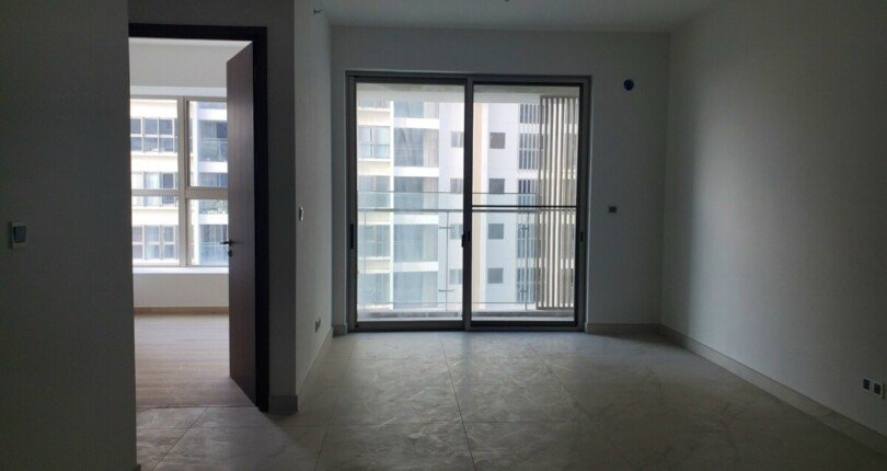 phong khach can ho 2 810x430 - Giá mua bán căn hộ Midtown Phú Mỹ Hưng m7 t1/2024