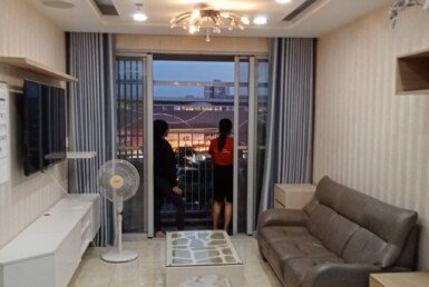 phong-khach-can-ho-ban