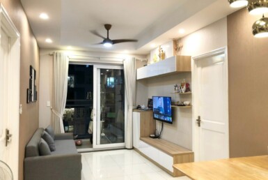 phong khach can hoh 385x258 - Mua b&aacute;n căn hộ chung cư Florita Him Lam Quận 7 gi&aacute; rẻ