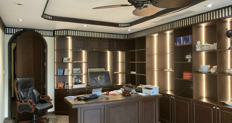 phong lam viec 810x430 - Mua bán nhà Khu biệt thự Compound Cityland Riverside Quận 7 T1/2024 có hồ bơi