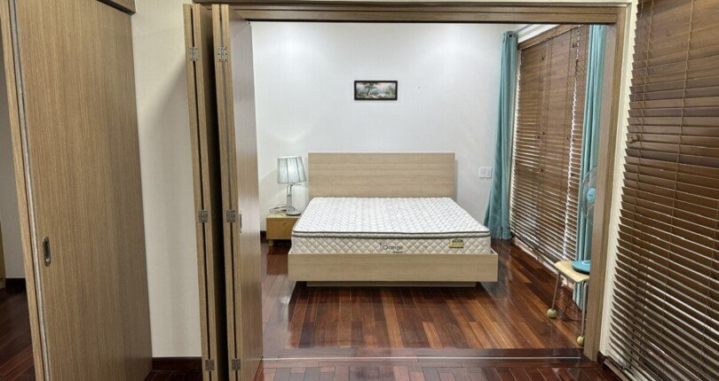 phong ngu 3 810x430 - Cho thuê Penthouse khu Chung cư Cảnh Viên 1 T1/2024 giá rẻ